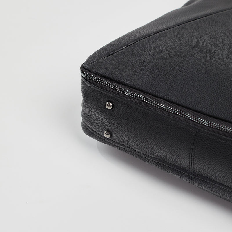 Maribelle - Travel Bag | Black With Graphite Hardware – Alesya Bags